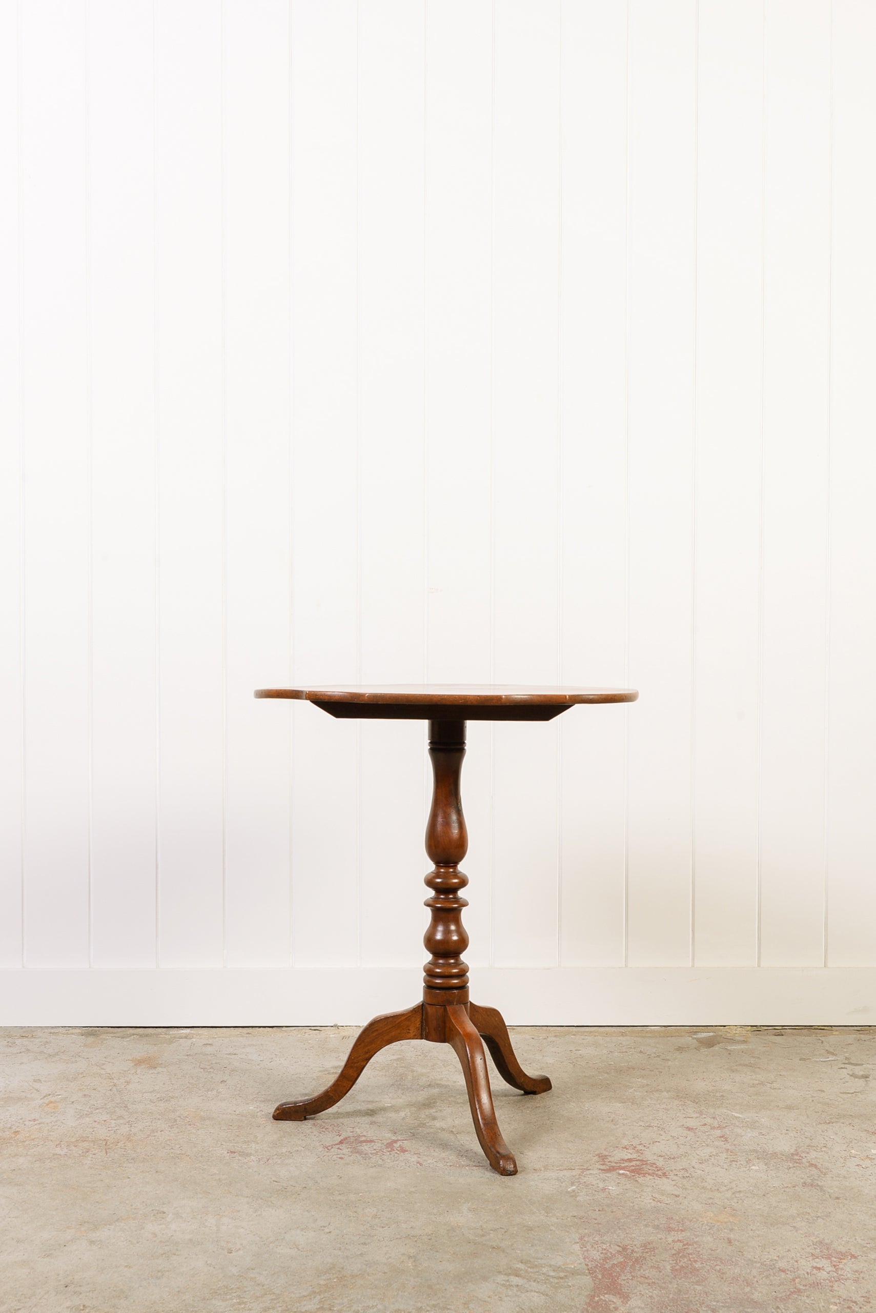 Antique English Oval Tilt Top Side Table