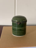 Load image into Gallery viewer, Petite Green Limoges Box with Flower Closure