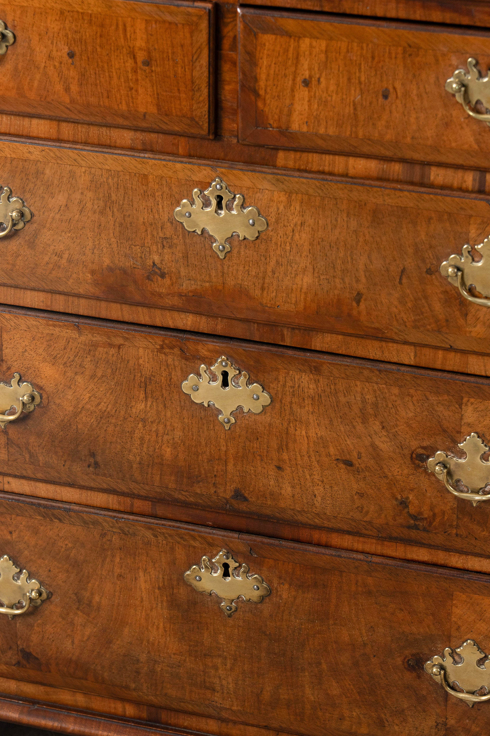 George III English Burl Walnut Chest of Drawers with Overlay Drawers on Brackets (c. 1760-1820)
