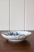 Load image into Gallery viewer, PAIR OF Meissen Blue Onion Saucer w. Scallop Edge (c. 1861) 6”