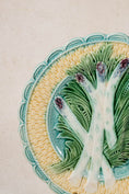Load image into Gallery viewer, 19th Century French Asparagus Majolica Plate with Scalloped Edge (c. 1890)