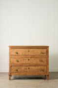 Load image into Gallery viewer, 18th Century French Bleached Walnut 3-Drawer Commode