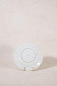 Load image into Gallery viewer, Vintage Meissen Blue Onion 9.75” Dinner Plate
