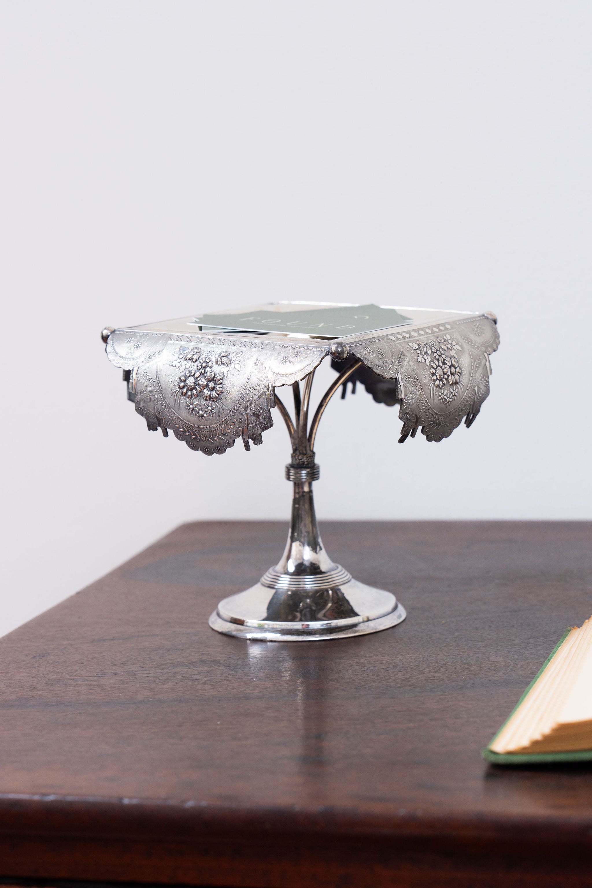 Meriden & Co Silver Plate Card Receiver (C.1890)