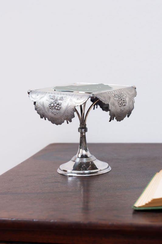 Meriden & Co Silver Plate Card Receiver (C.1890)