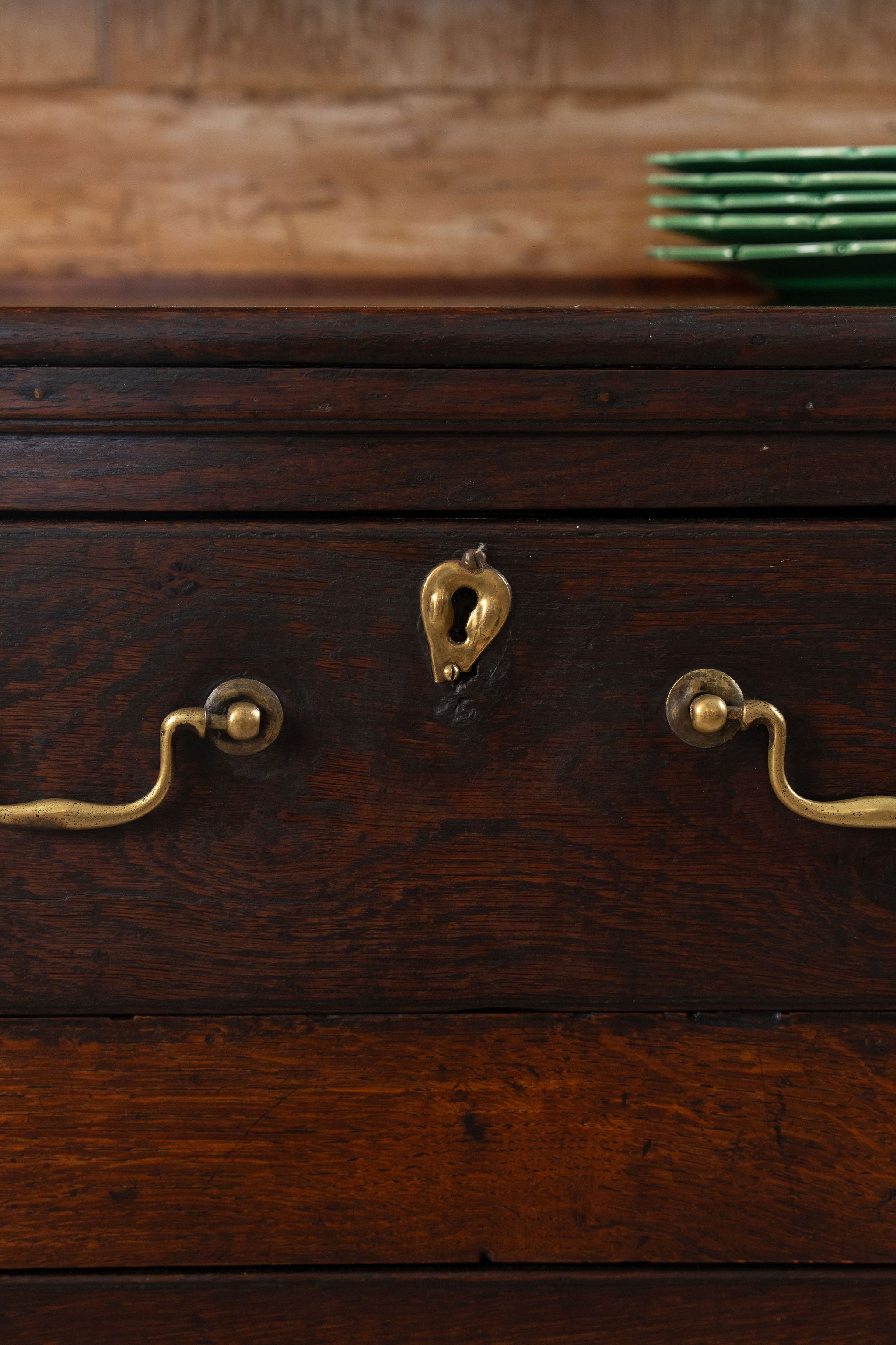 18th Century Oak Buffet + Plate Rack with Scalloped Detailing (c. 1770)
