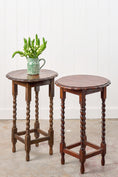 Load image into Gallery viewer, Antique English Round Oak Barley Twist Table With Scalloped Edge