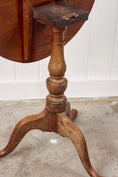Load image into Gallery viewer, Georgian Mahogany Tilt Top 25.5" Round Table
