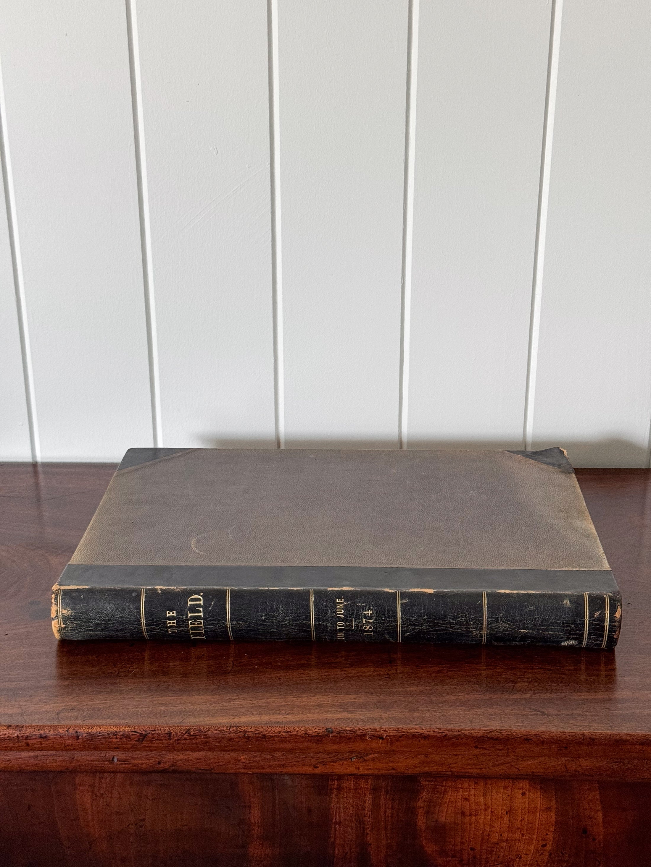 Single Volume of 'THE FIELD' | British Gentlemen's Sporting Magazine (Black)