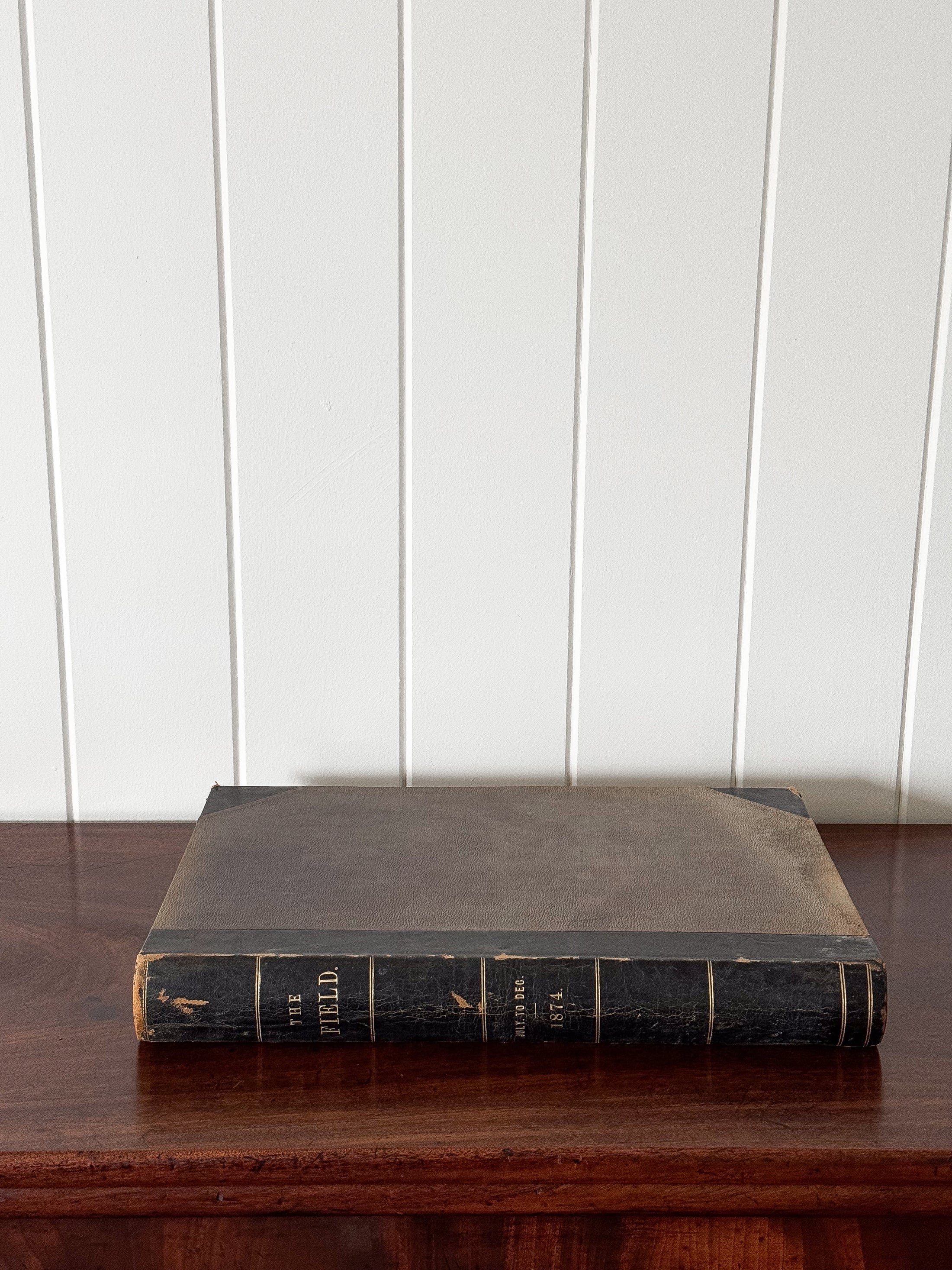 Single Volume of 'THE FIELD' | British Gentlemen's Sporting Magazine (Black)