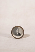 Load image into Gallery viewer, Petite French Brass Circle Frame (Tabletop)