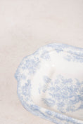 Load image into Gallery viewer, 19th Century Asiatic Pheasant Square Tureen (no lid)