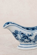 Load image into Gallery viewer, Meissen Germany Blue Onion Creamer Dish
