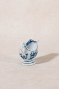 Load image into Gallery viewer, Meissen Germany Blue Onion Creamer Dish