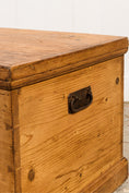 Load image into Gallery viewer, 19th Century English Pine Toy/Blanket Trunk (No. 1)
