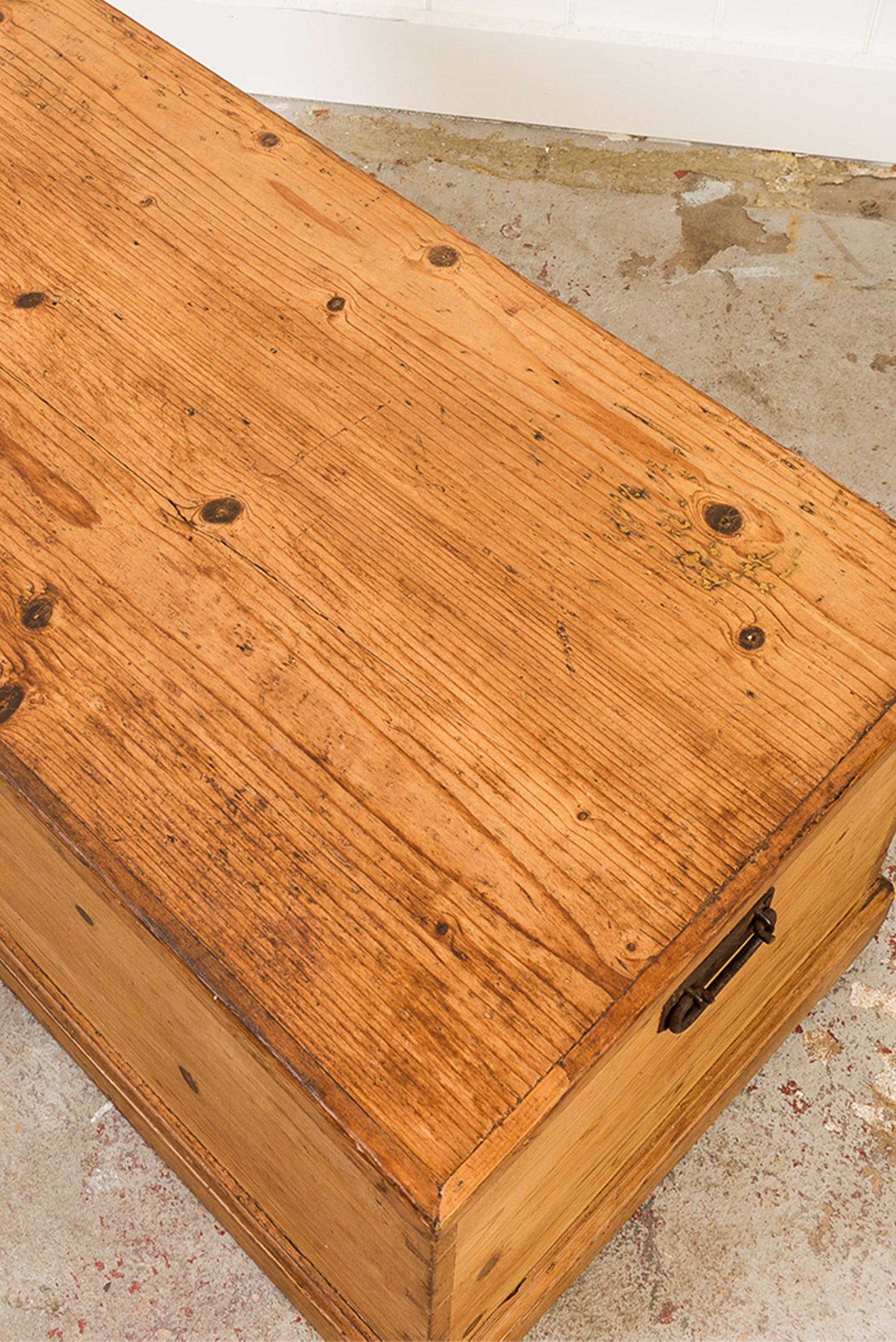 19th Century English Pine Toy/Blanket Trunk (No. 1)