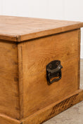 Load image into Gallery viewer, 19th Century English Pine Toy/Blanket Trunk (No. 2)
