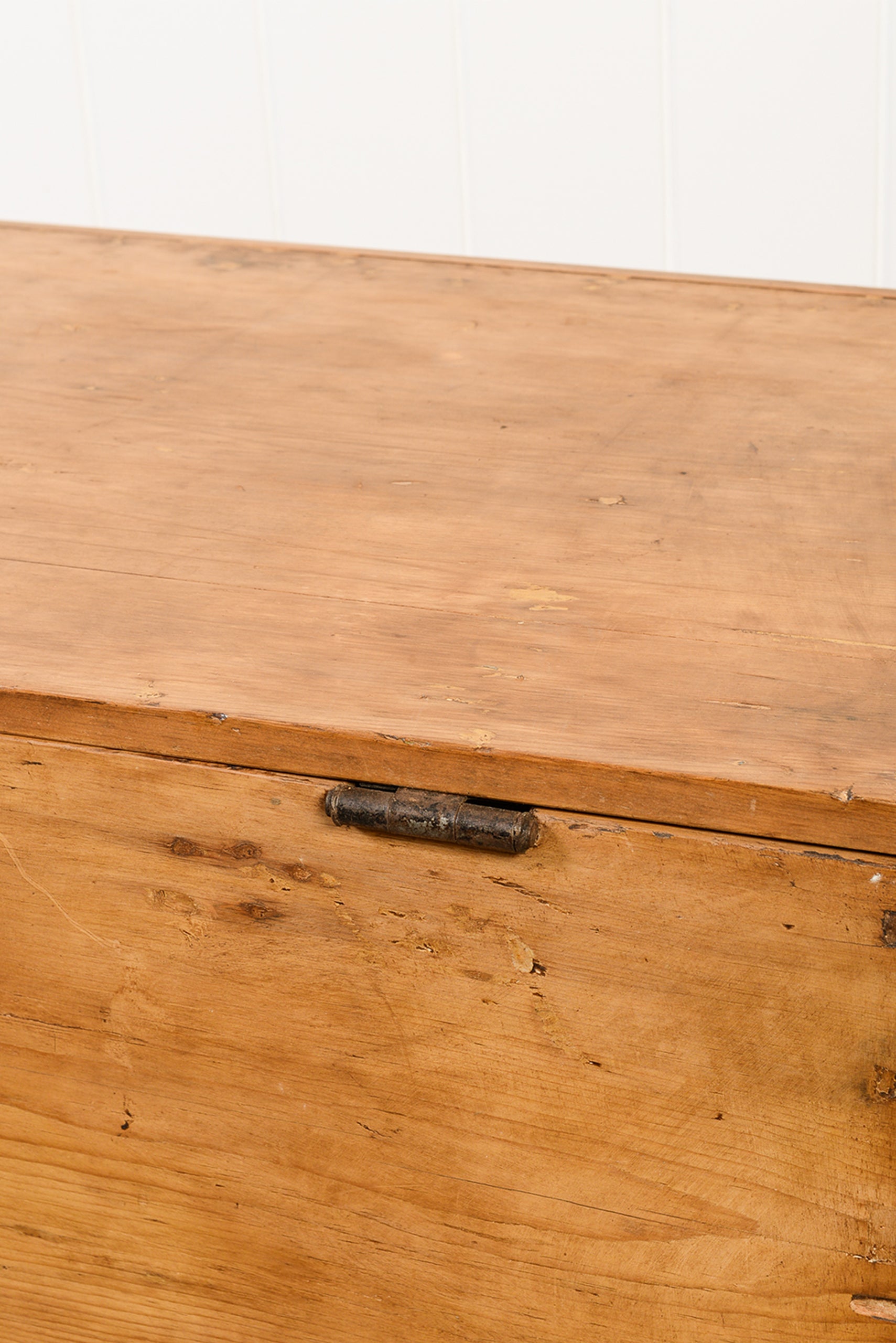 19th Century English Pine Toy/Blanket Trunk (No. 2)