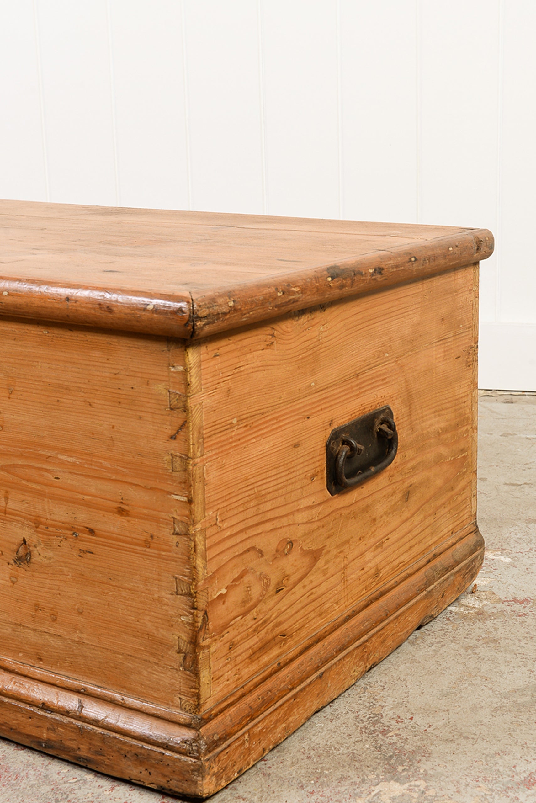 19th Century English Pine Toy/Blanket Trunk (No. 3)