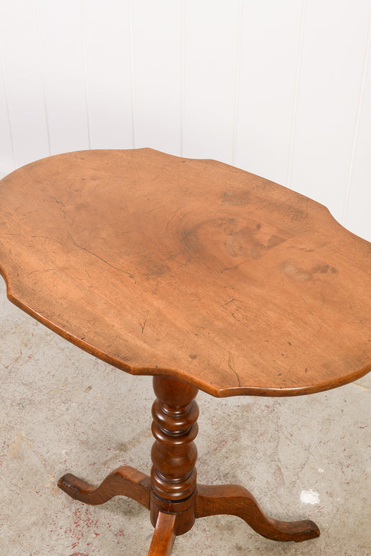 Antique English Oval Tilt Top Side Table