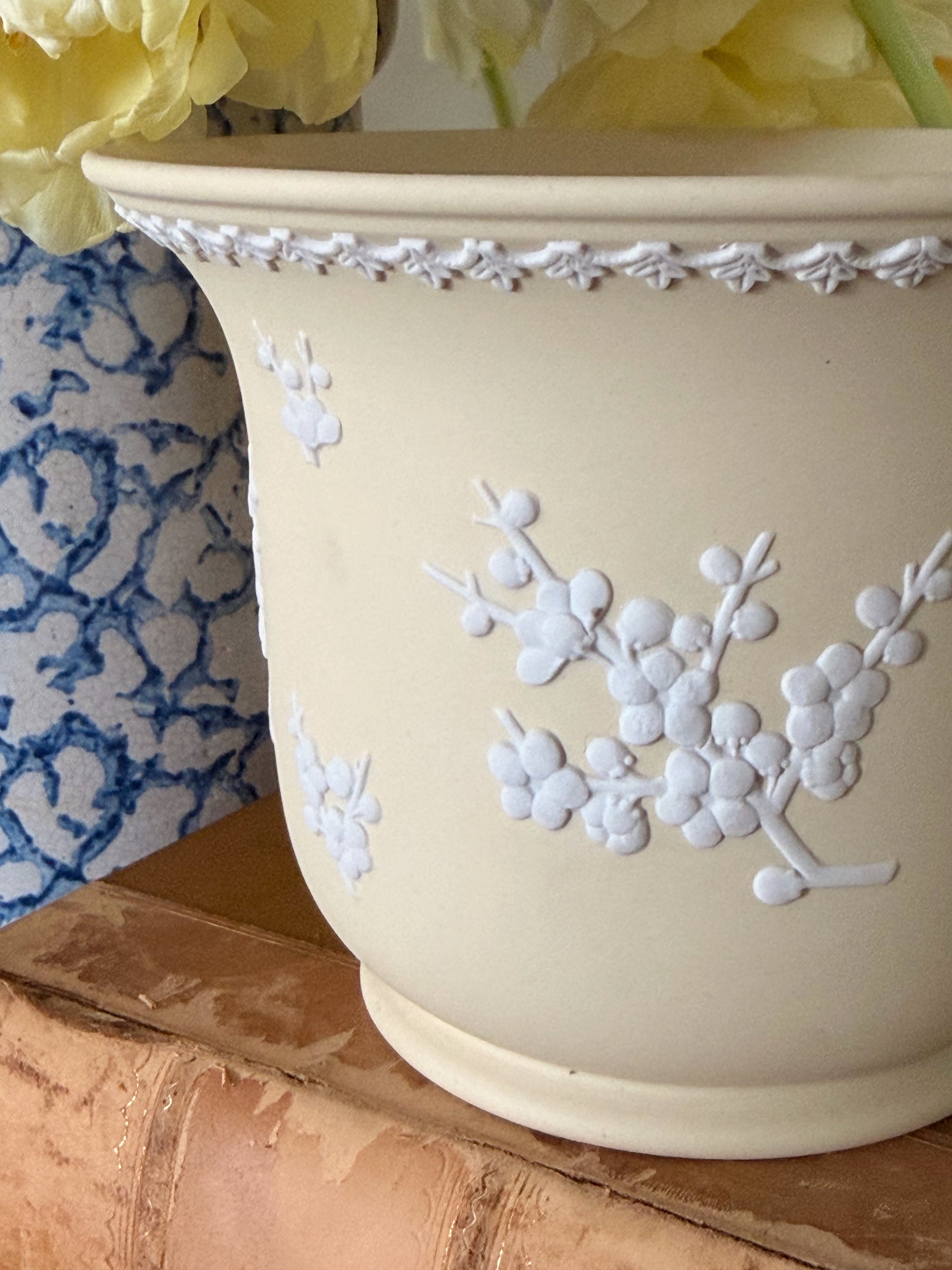 Rare Wedgwood Primrose Yellow Jasperware Jardiniere Planter