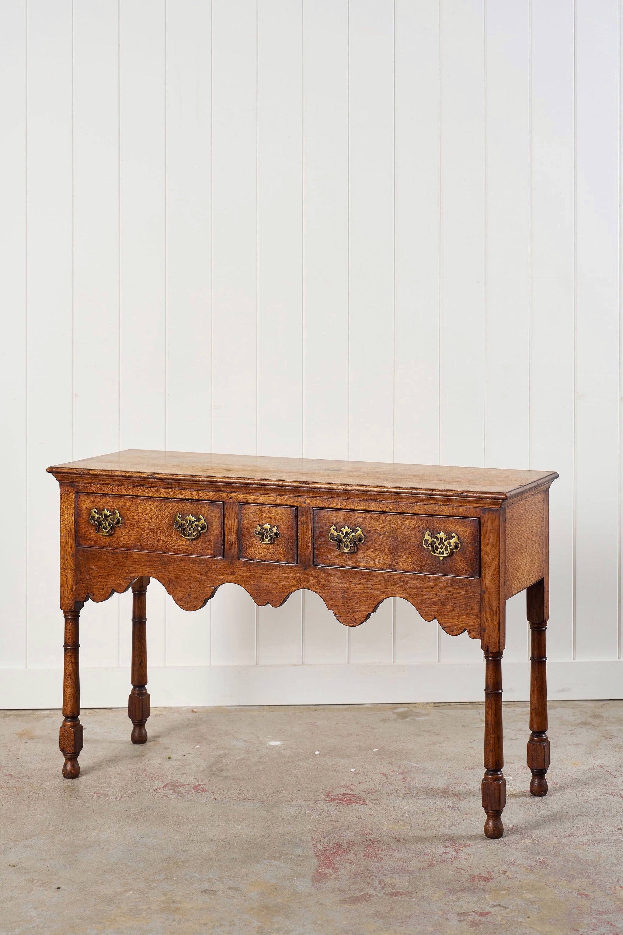 19th Century English Oak Dresser Base with Scalloped Apron