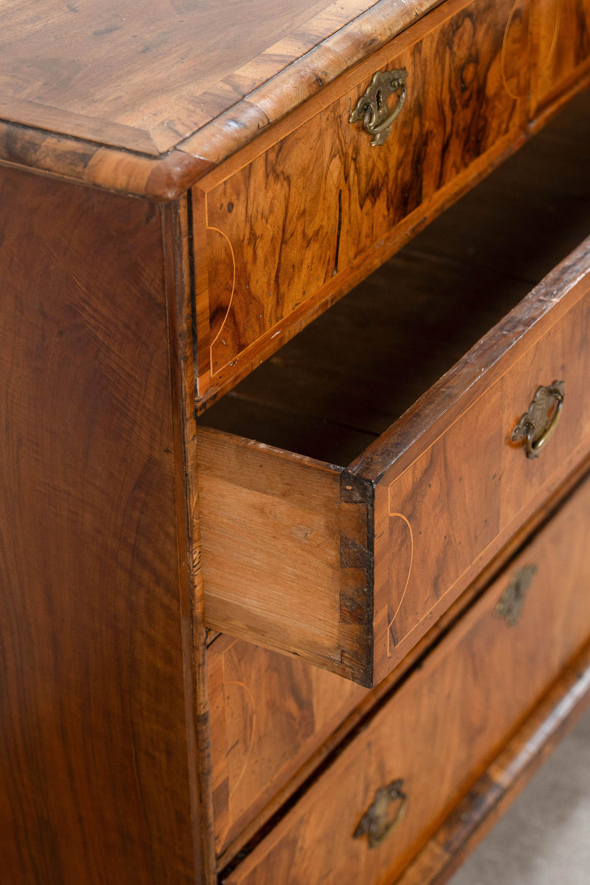 18th Century Burl Walnut Chest of Drawers on Bun Feet (c. 1760)