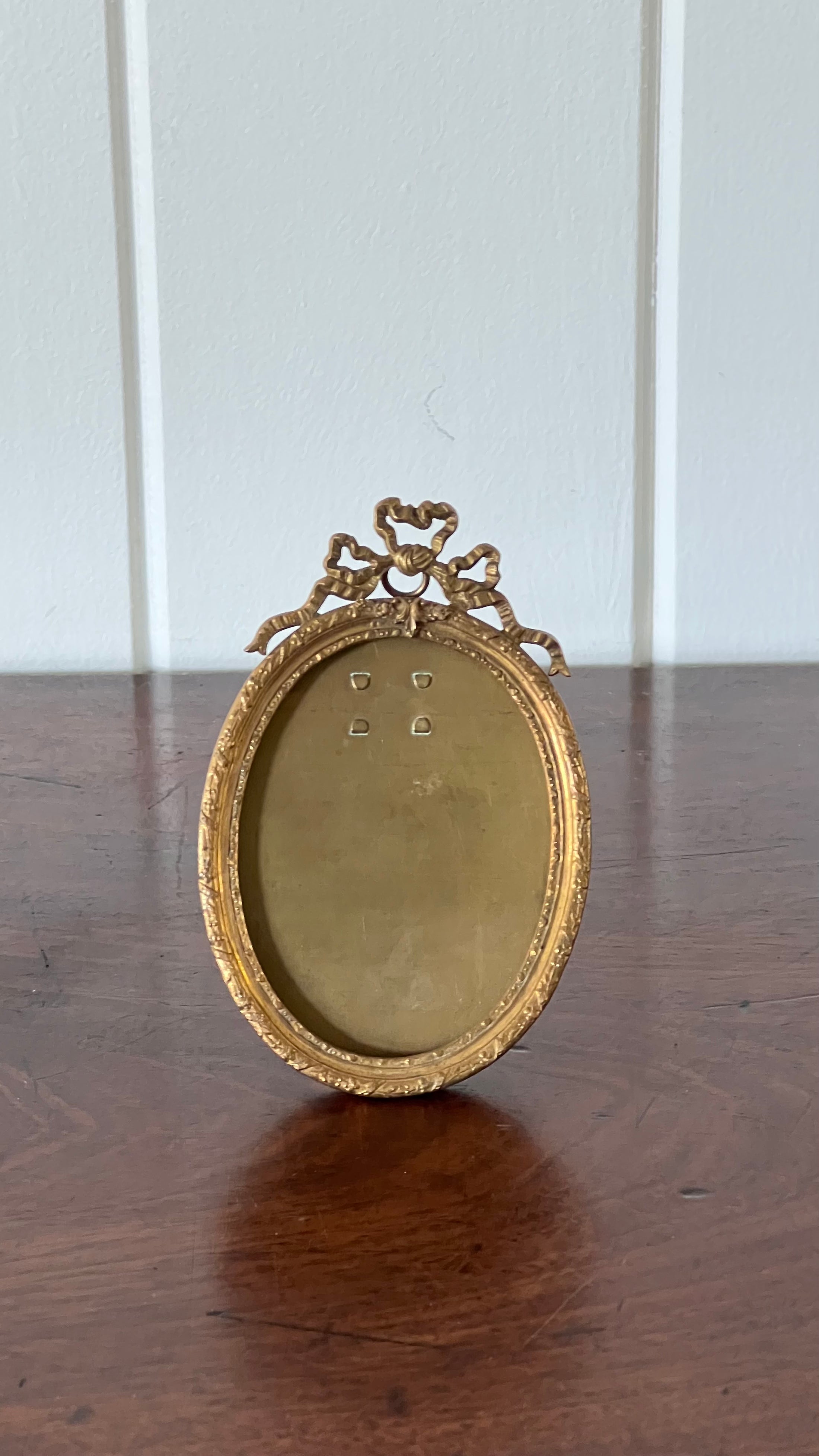 Petite French Oval Brass Frame with Bow