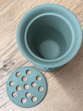 Load image into Gallery viewer, Vintage Wedgwood Green Jasperware Vase with Frogger
