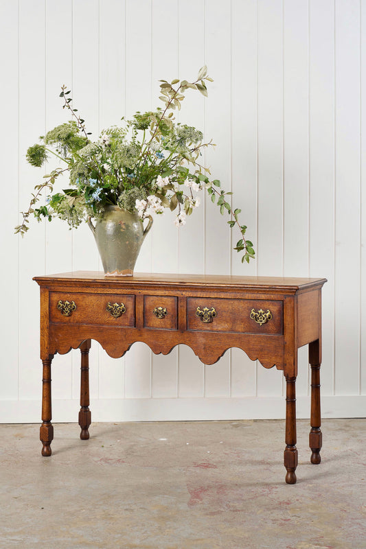 19th Century English Oak Dresser Base with Scalloped Apron