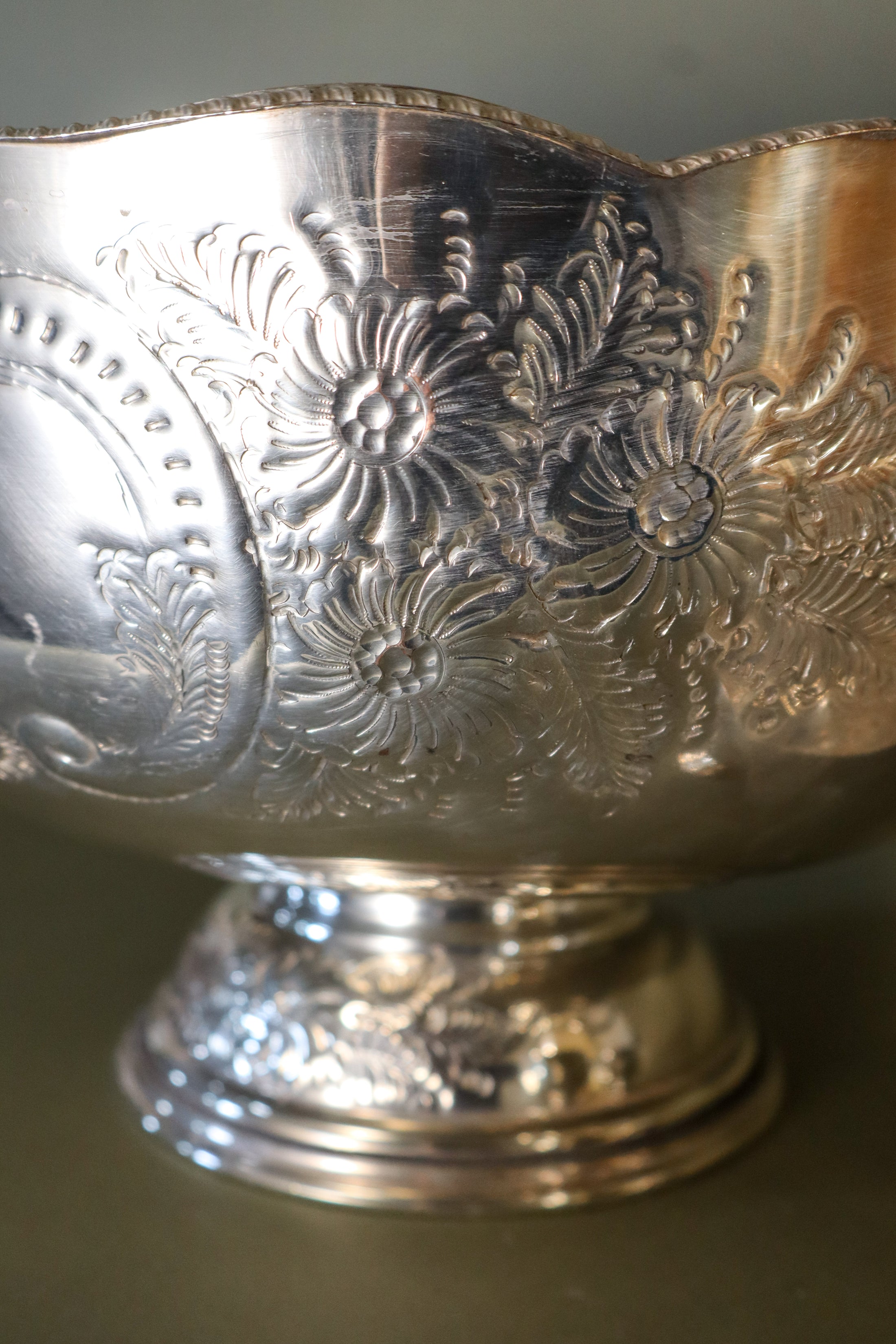 Silver Plate Punch Bowl with Scalloped Edge + Lion Head Pulls | includes 4 Cups | by Pinder Brothers England