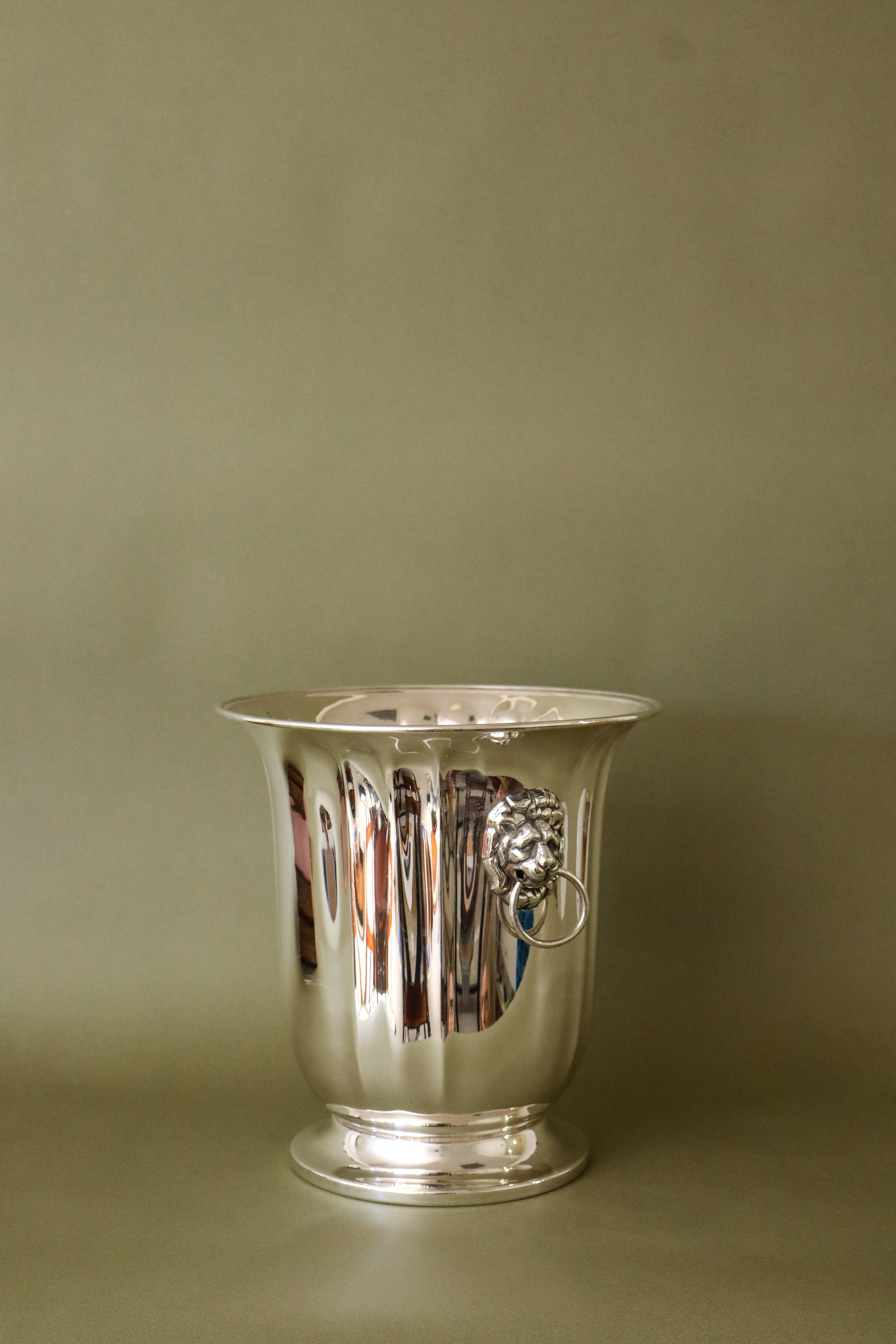 English Fluted Silver Plate Ice/Wine Bucket with Lion Heads (c. 1930)