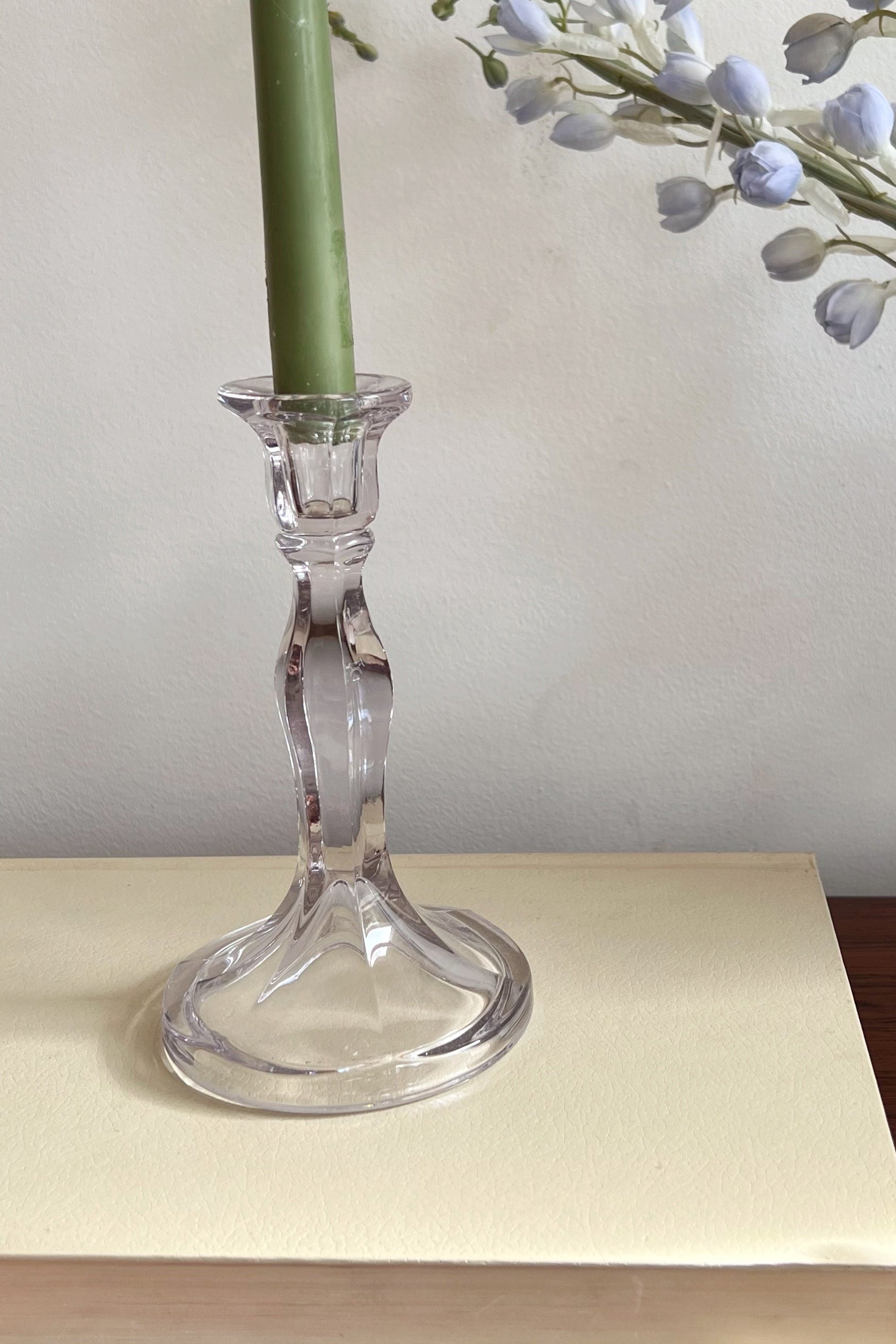 Magnesium Crystal Single Candlestick