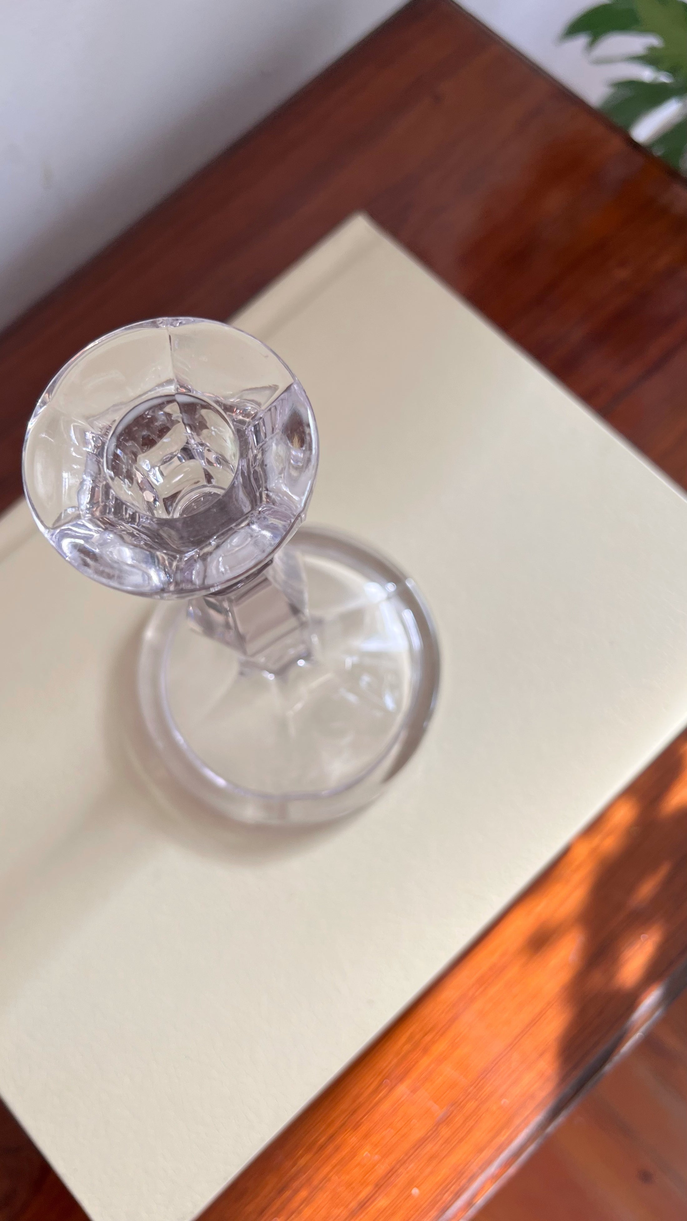 Magnesium Crystal Single Candlestick