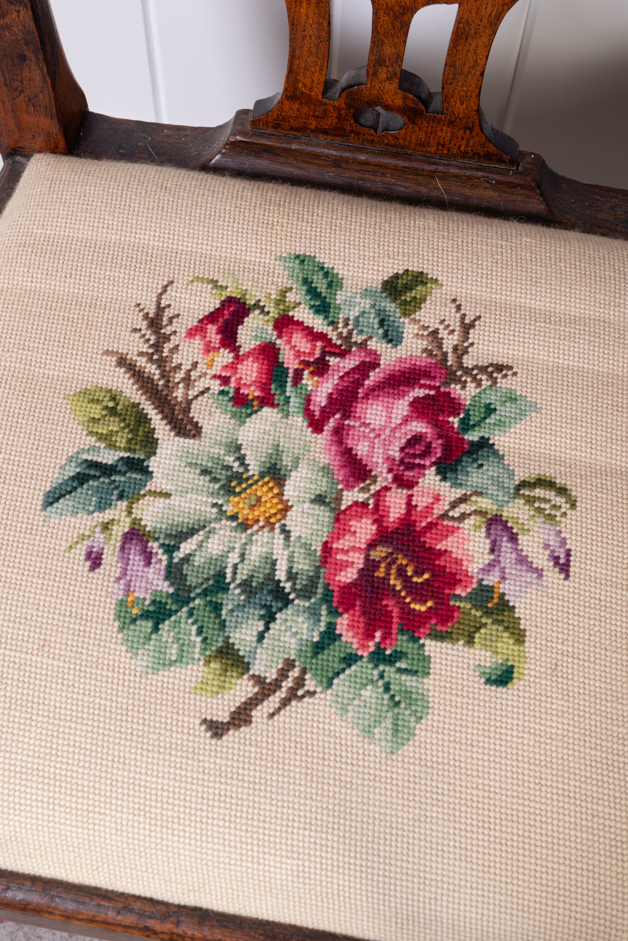 SET of 6 | Georgian Dining Chairs with Needlework Cushions