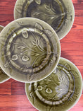 Load image into Gallery viewer, Green Strawberry Vine Majolica Plate SET of 4
