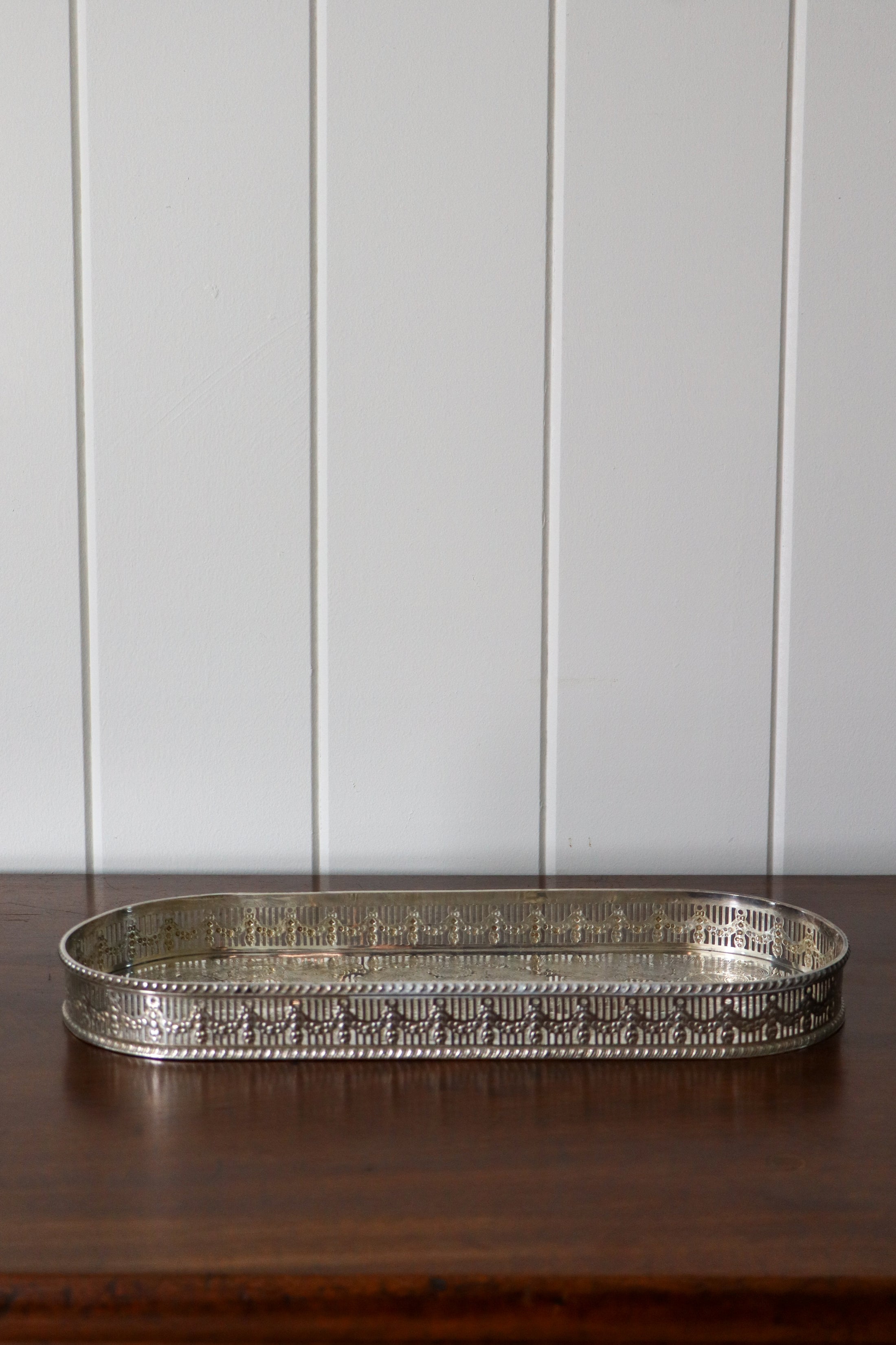 Rounded Gallery Silverplate Viners of Sheffield
