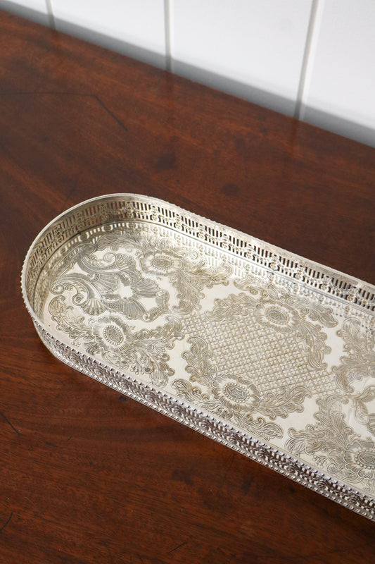 Rounded Gallery Silverplate Viners of Sheffield