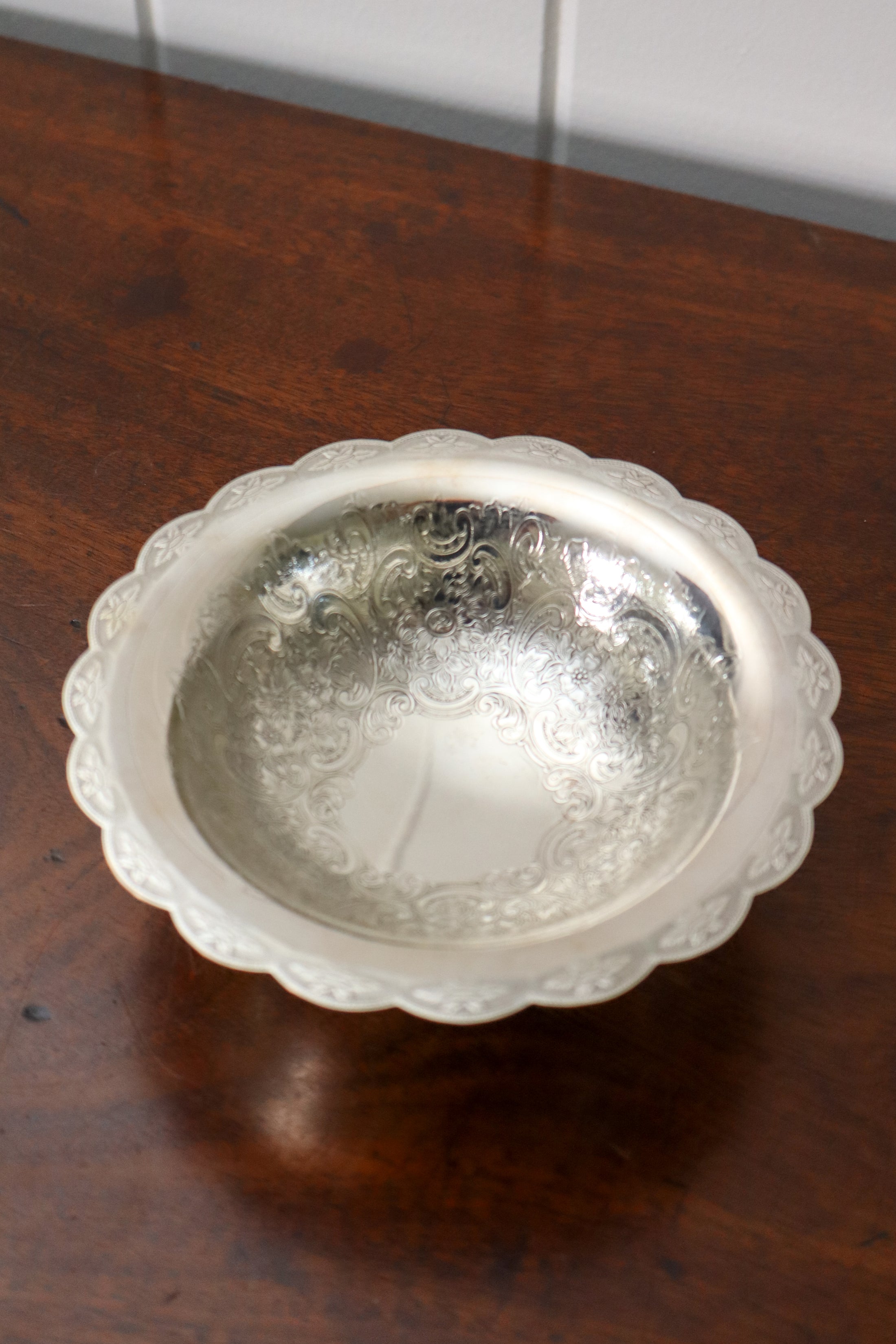 Barker Ellis English Silverplate Scalloped Pedestal Dish