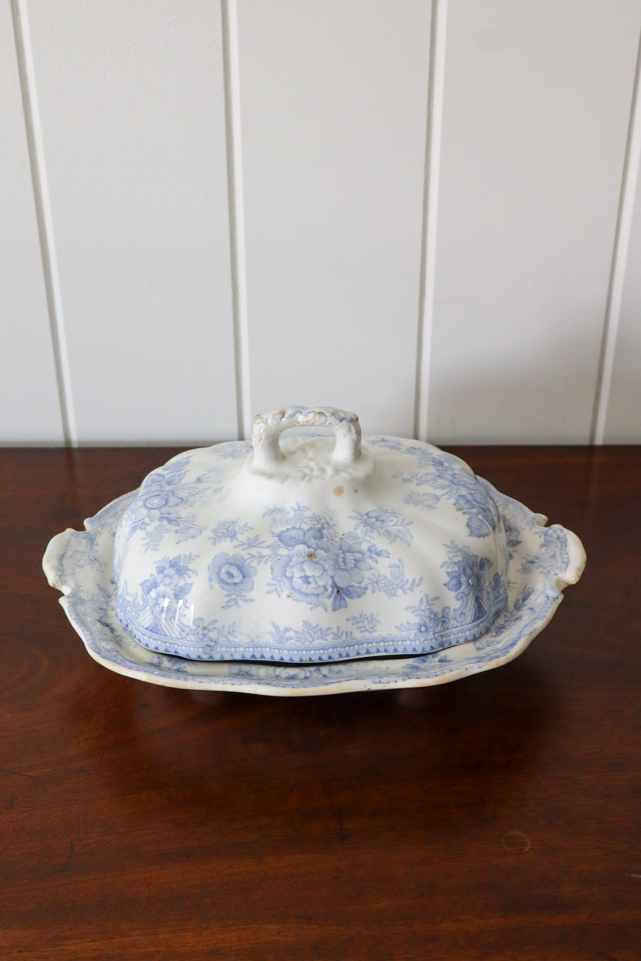 Lidded Antique Asiatic Pheasant Tureen (No. 2)