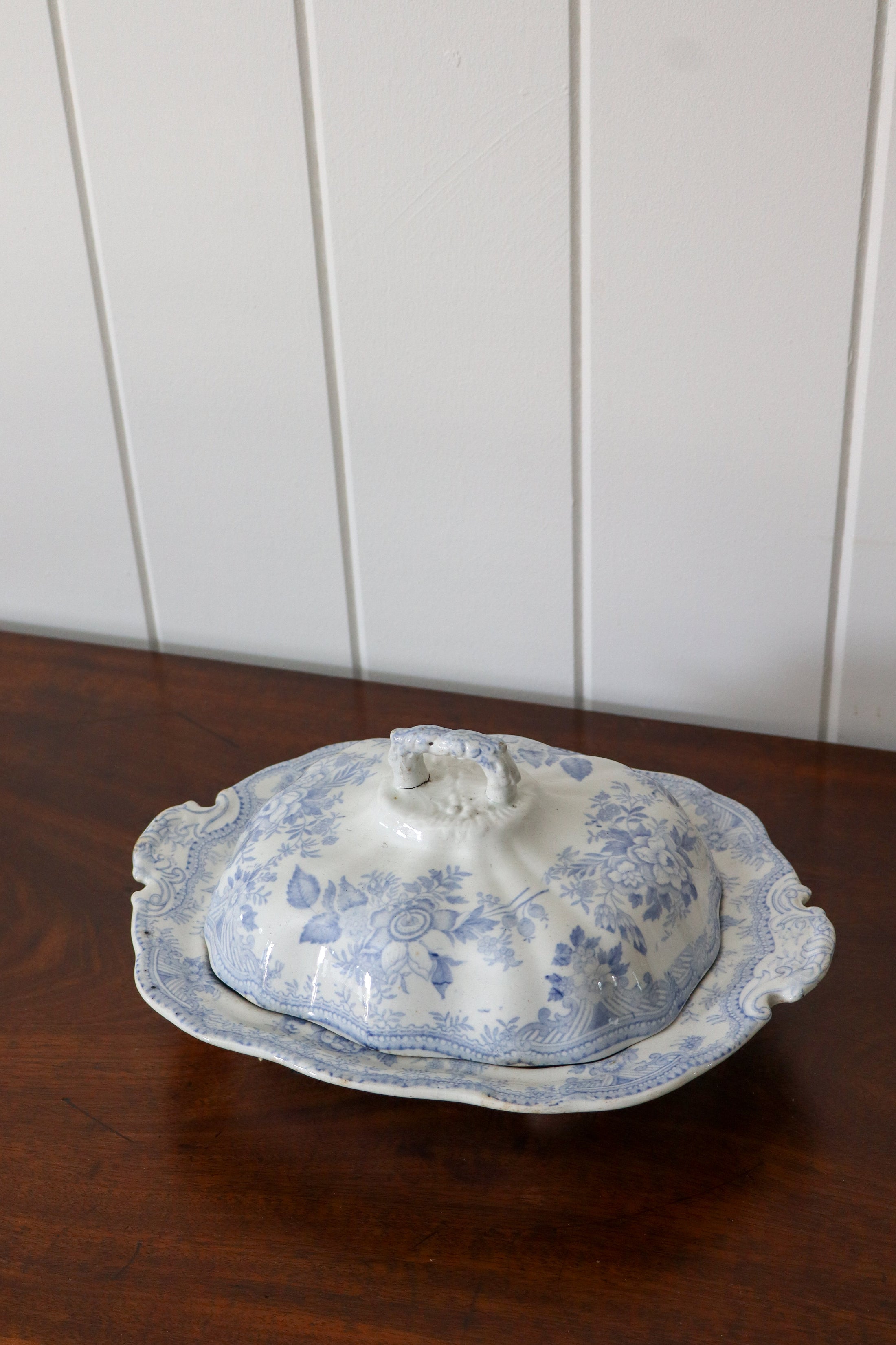 Lidded Antique Asiatic Pheasant Tureen (No. 1)
