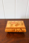 Load image into Gallery viewer, Italian Floral Inlay Jewelry Box (c. 1960)
