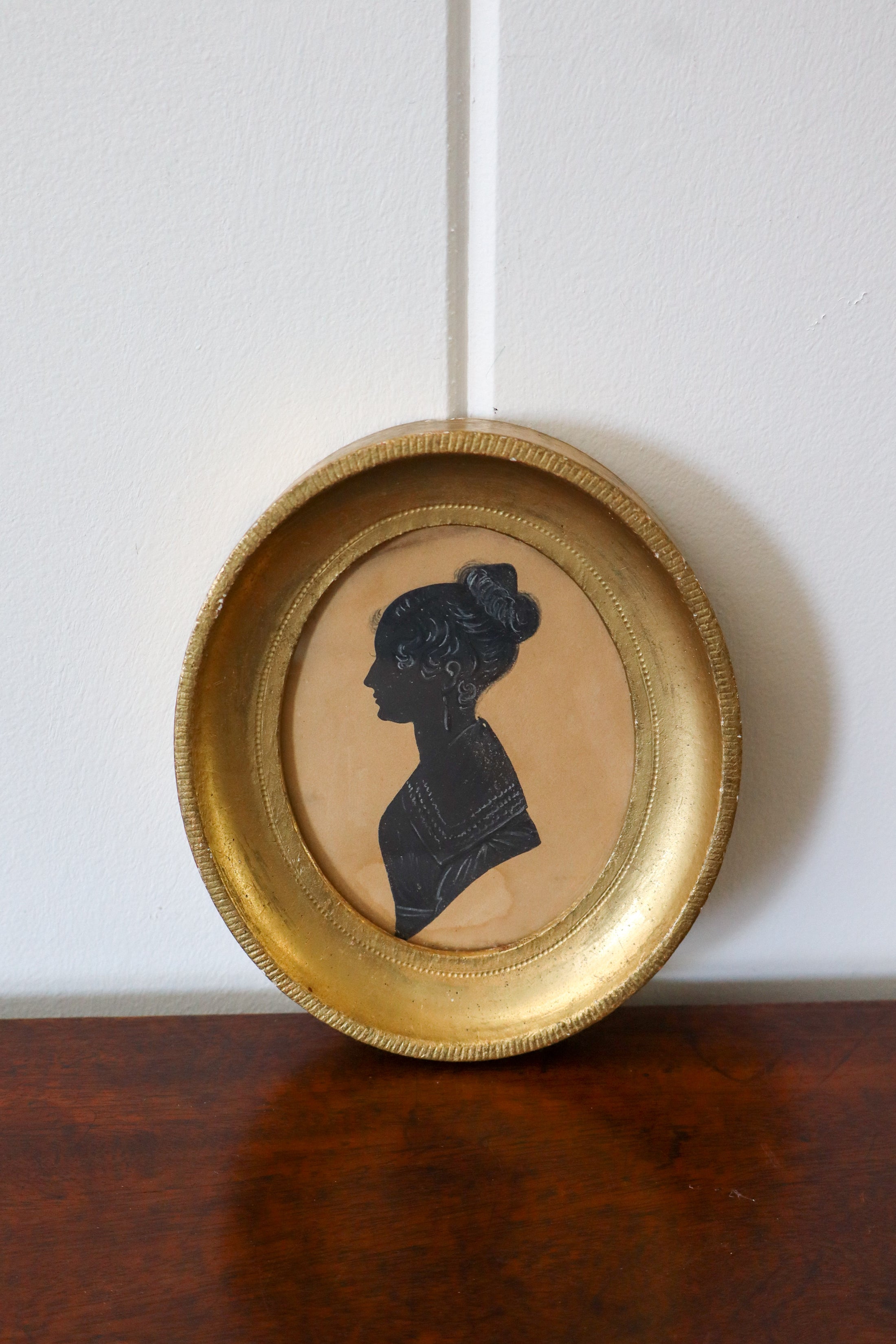 Antique Silhouette of a Young Woman in Oval Gilt Wood Frame (c. 1830)