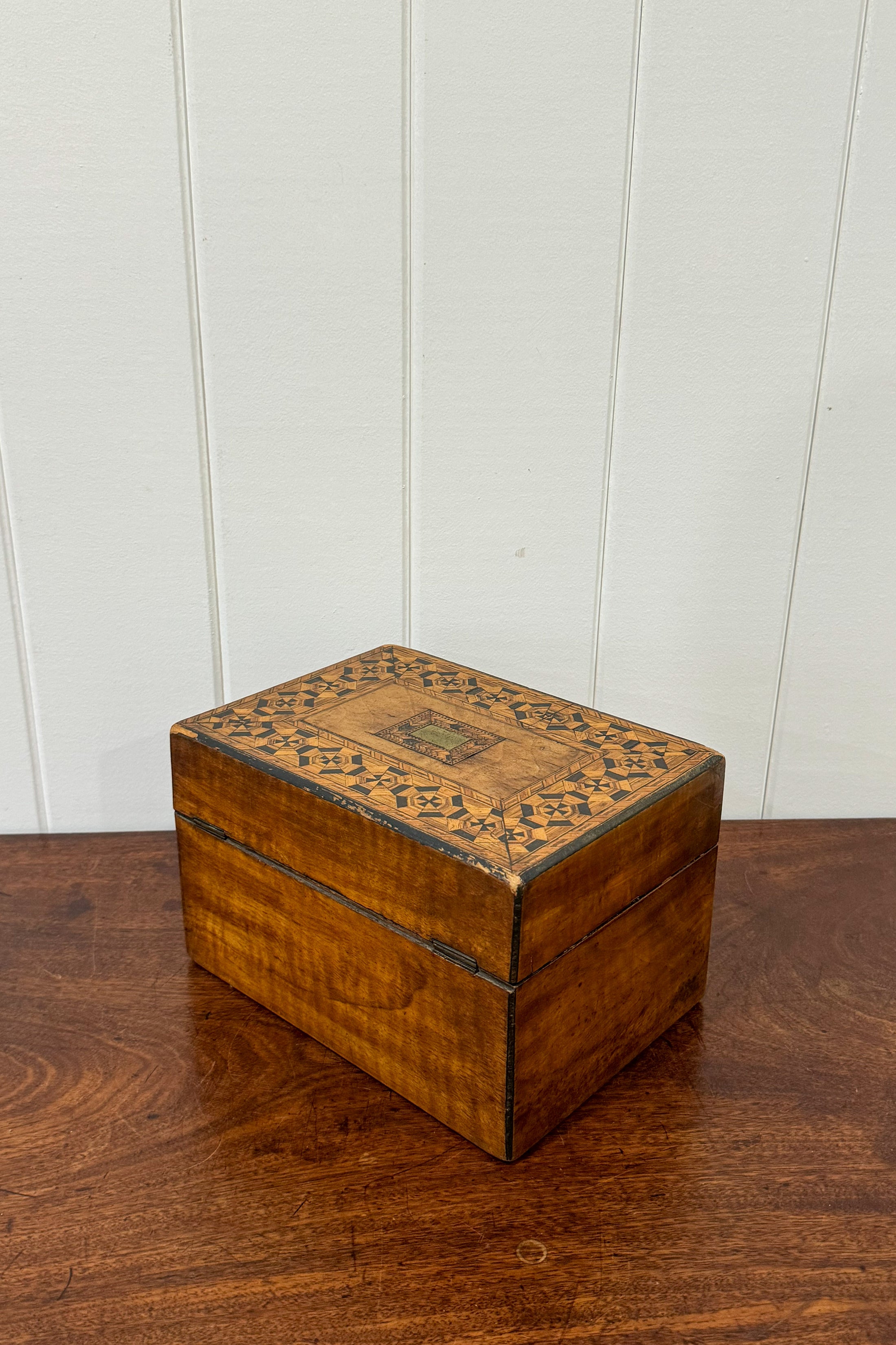 Early 19th Century Tunbridge Box with Yellow Interior Lid