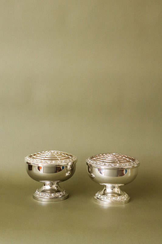 English Silver Plate Rose Bowl with Floral Rim Frogger (c. 1920)