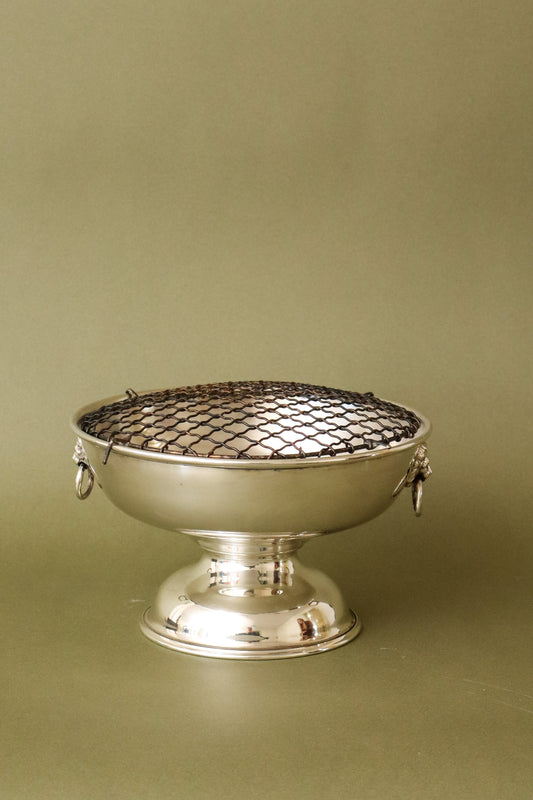 Large English Silverplate Frogger With Lion Heads