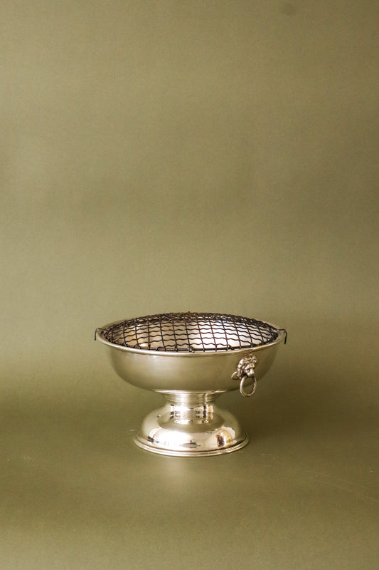 Large English Silverplate Frogger With Lion Heads