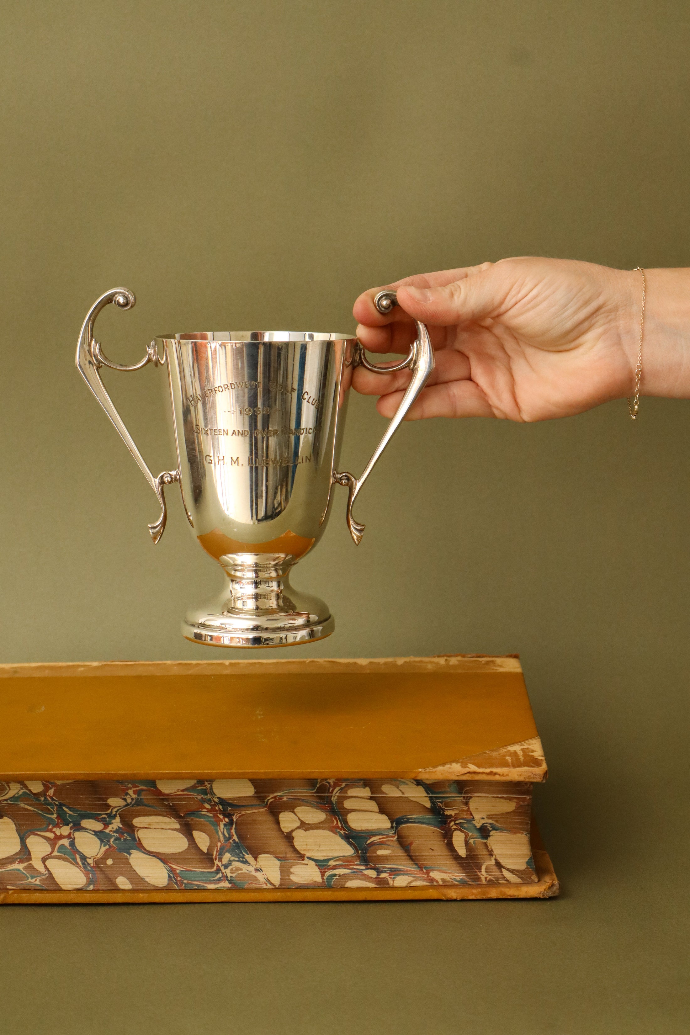 English Silver Plate Trophy No. 8 | 1938