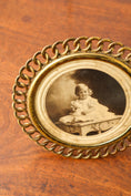 Load image into Gallery viewer, Antique French Brass Tabletop Chain-Link Picture Frame
