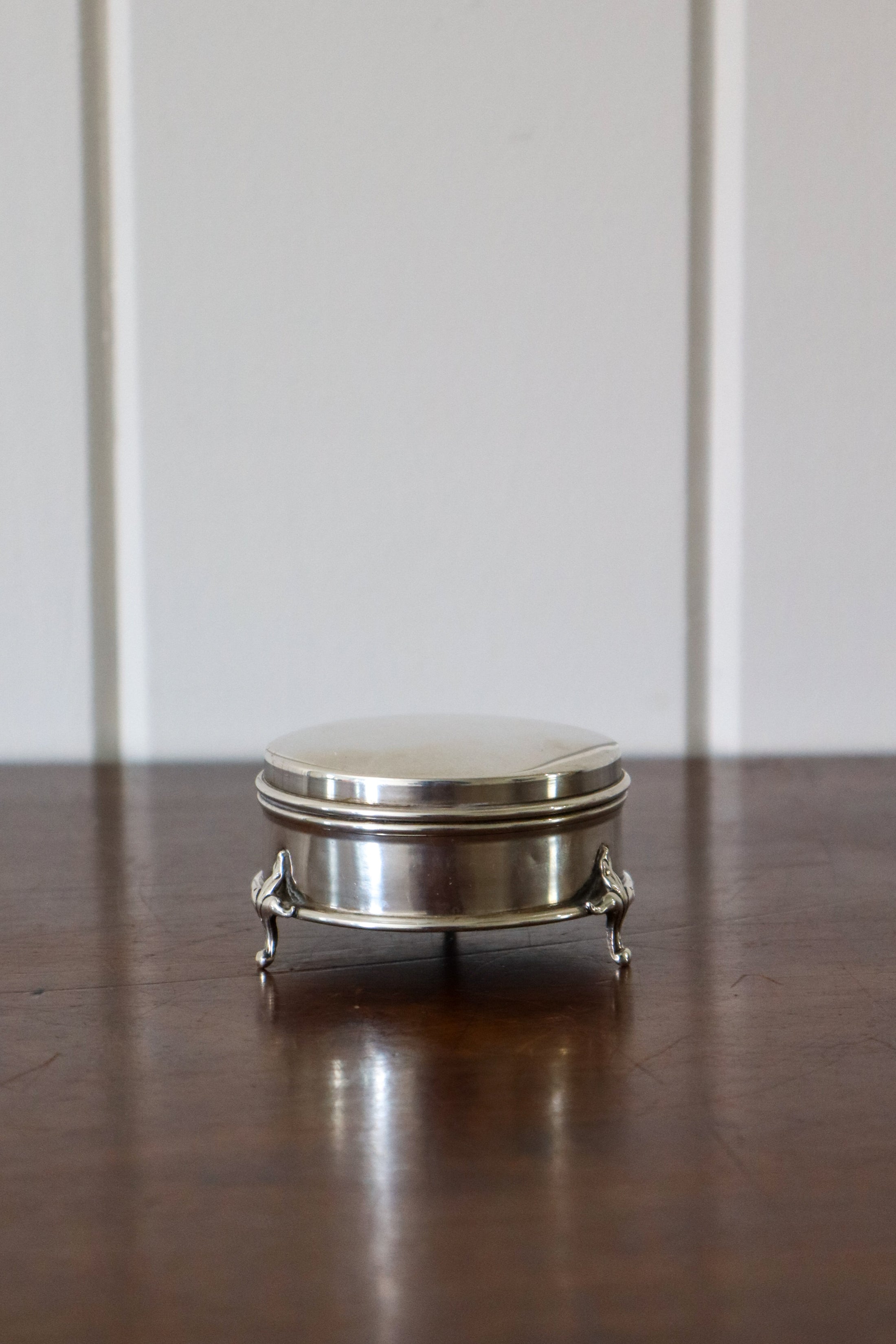 Edwardian Sterling Silver Ring Box on Feet by Robert Pringle & Son (c. 1910)